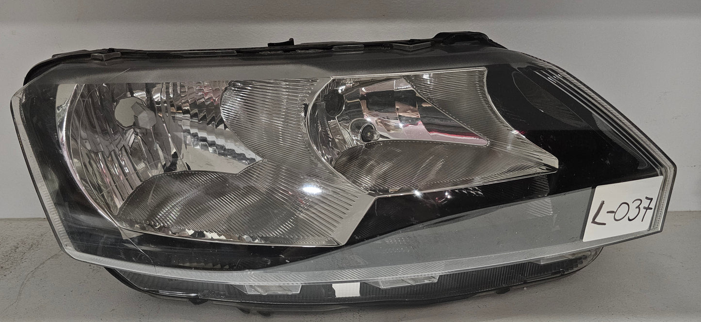 Žaromet sprednji desni-Škoda Rapid (poškodovano)