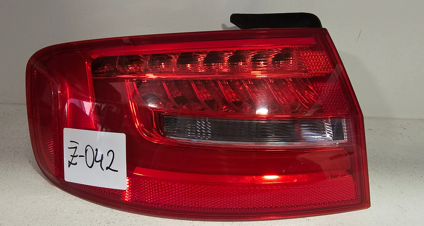 Žaromet zadnji Audi A4 B8 Limo