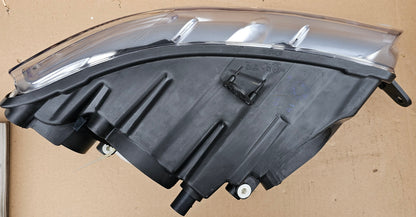 Žaromet sprednji levi-Škoda Superb (novo)