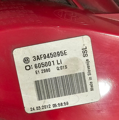 Žaromet zadnji levi VW Passat B7
