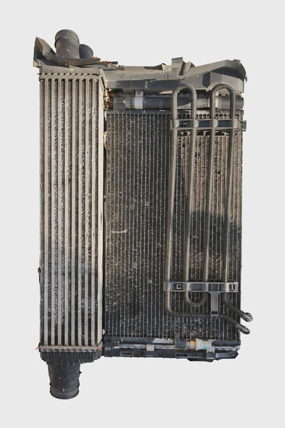 Hladilnik z ventilatorjem komplet - Audi A4 A5 Q5