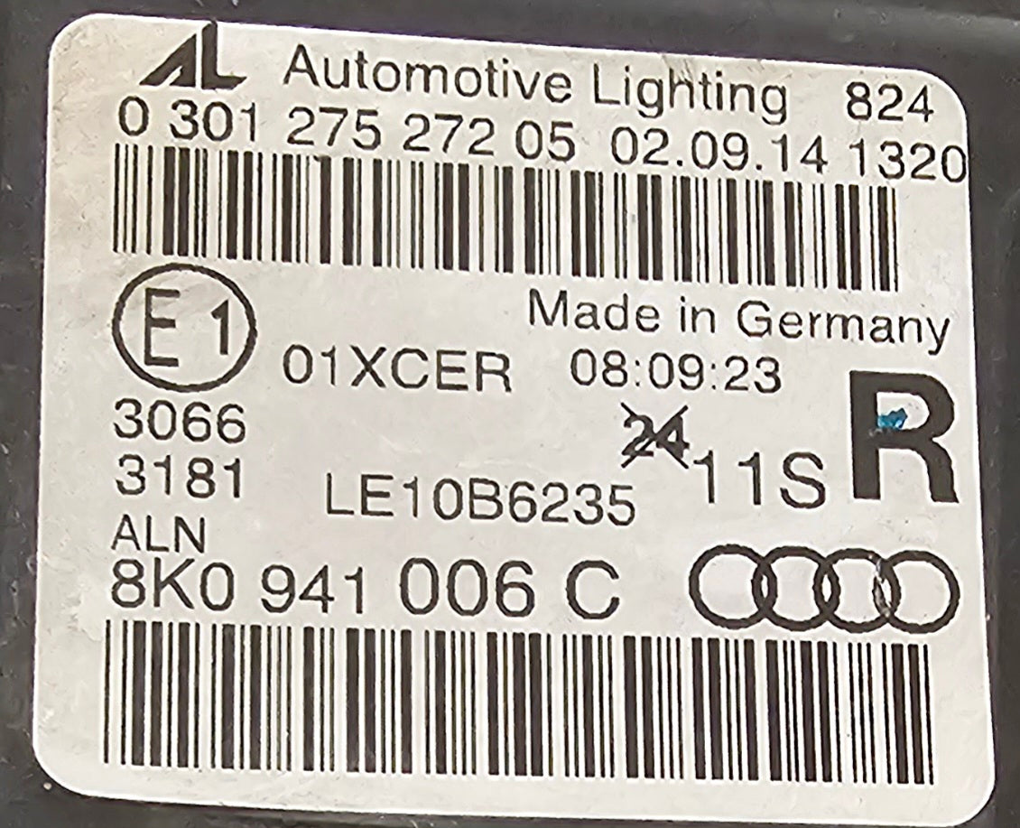 Žaromet sprednji desni-Audi A4 B8 Xenon+Led (poškodovano)