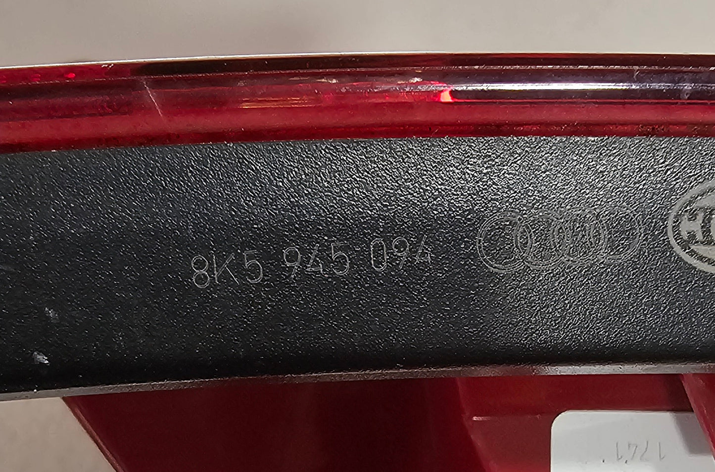 Žaromet zadnji desni Audi A4 B8 Limo